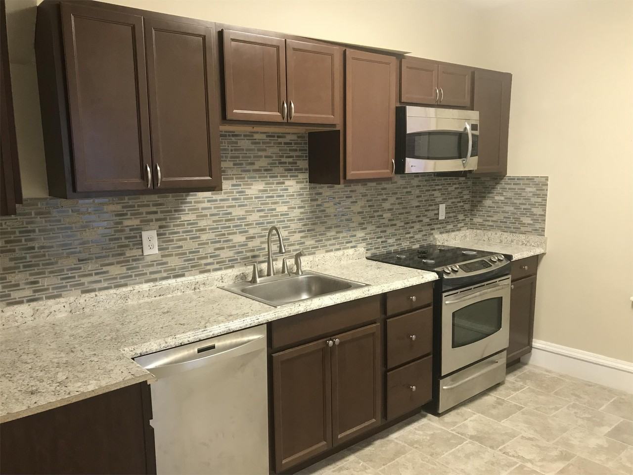 602 Bingaman St #1 - Photo 3 of 17