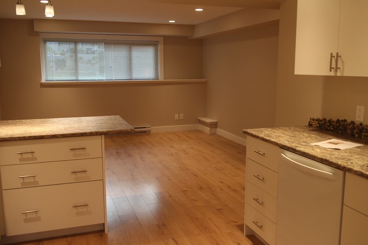 7069 Silverdale Place - Photo 3 of 9