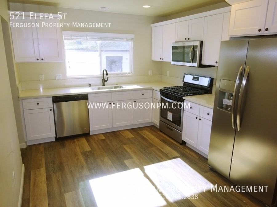 521 Elefa St - Photo 2 of 9