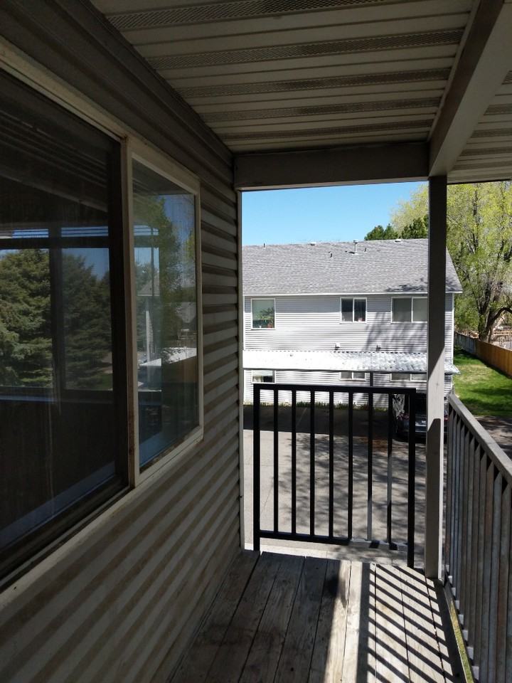 616 Paradise Place - Photo 2 of 9