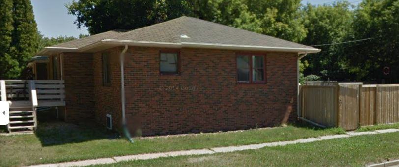 502 Broadway Ave E - Photo 2 of 4