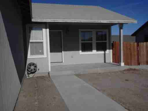 716 Annie Way - Photo 2 of 8