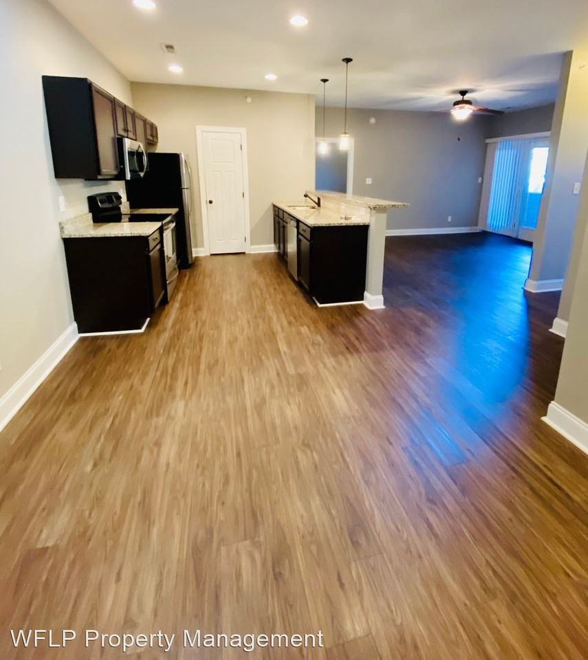 100 Portico St - Photo 2 of 14