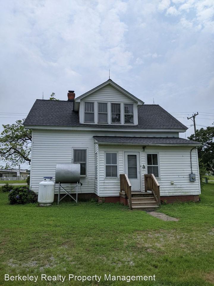 2736 Lewis B Puller Memorial Hwy - Photo 2 of 8