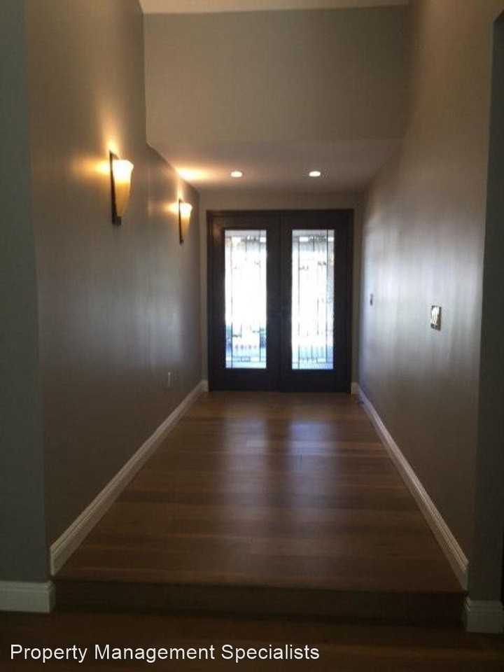 1080 Finrod Ct - Photo 2 of 15
