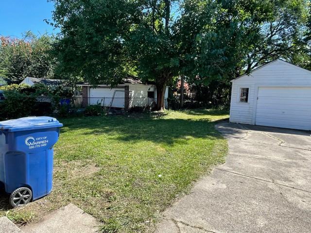 14134 Collingham Dr #1 - Photo 3 of 24