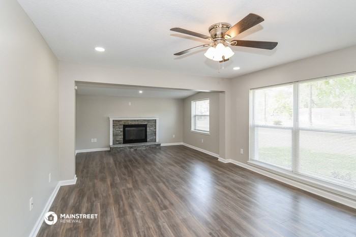 8509 Addison Rd - Photo 3 of 16