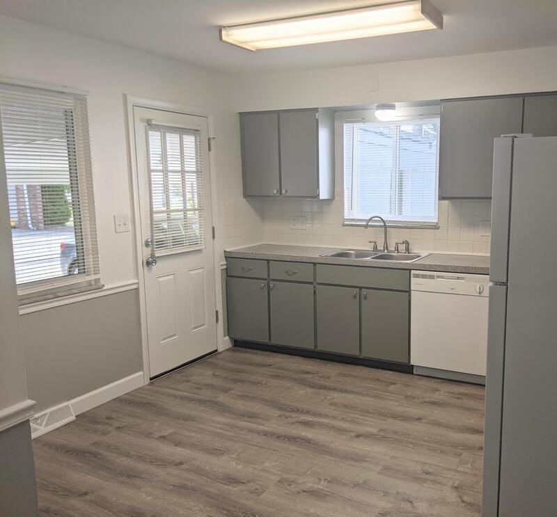 295 Kenridge Rd - Photo 3 of 18