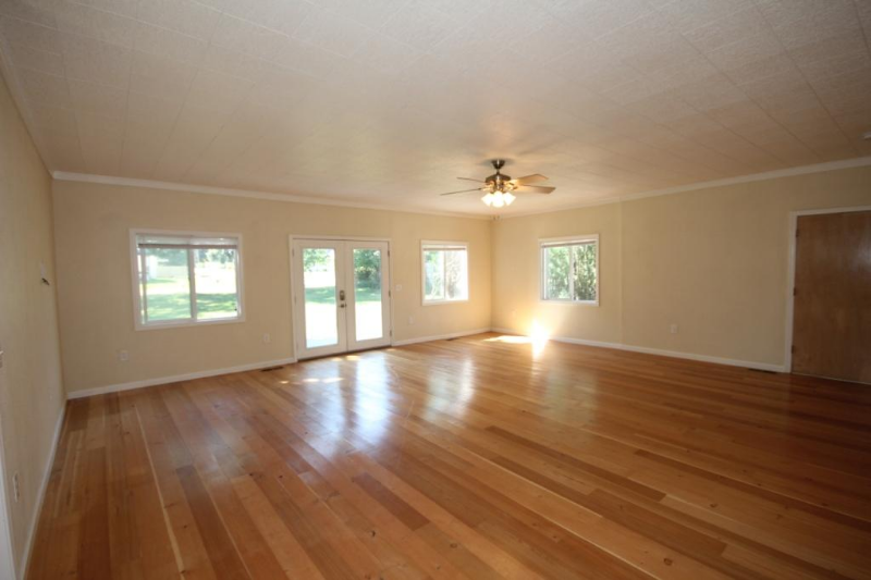 225 Karrow Ave - Photo 2 of 18