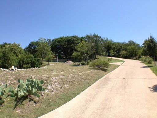 300 Verna Trail N - Photo 2 of 21