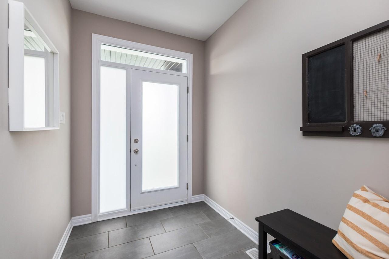78 Watershield Ridge - Photo 4 of 29