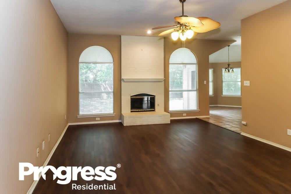 236 N Waterford Oaks Dr - Photo 3 of 21