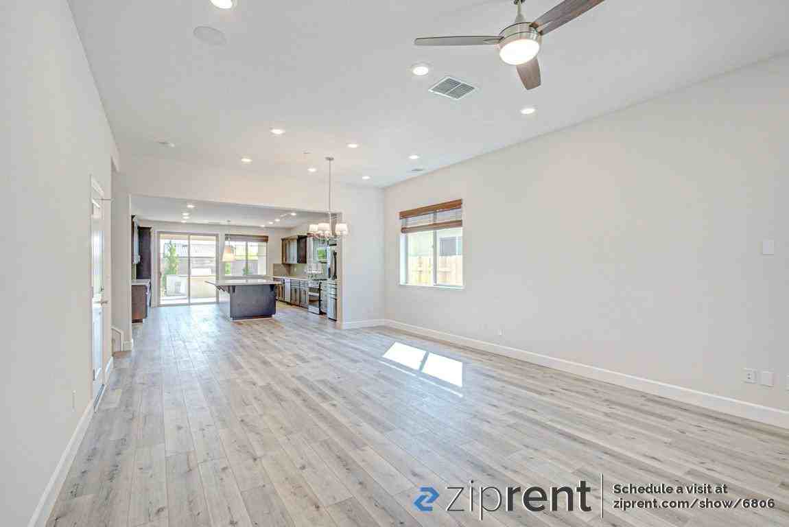 2804 Broken Bit Ln - Photo 3 of 19