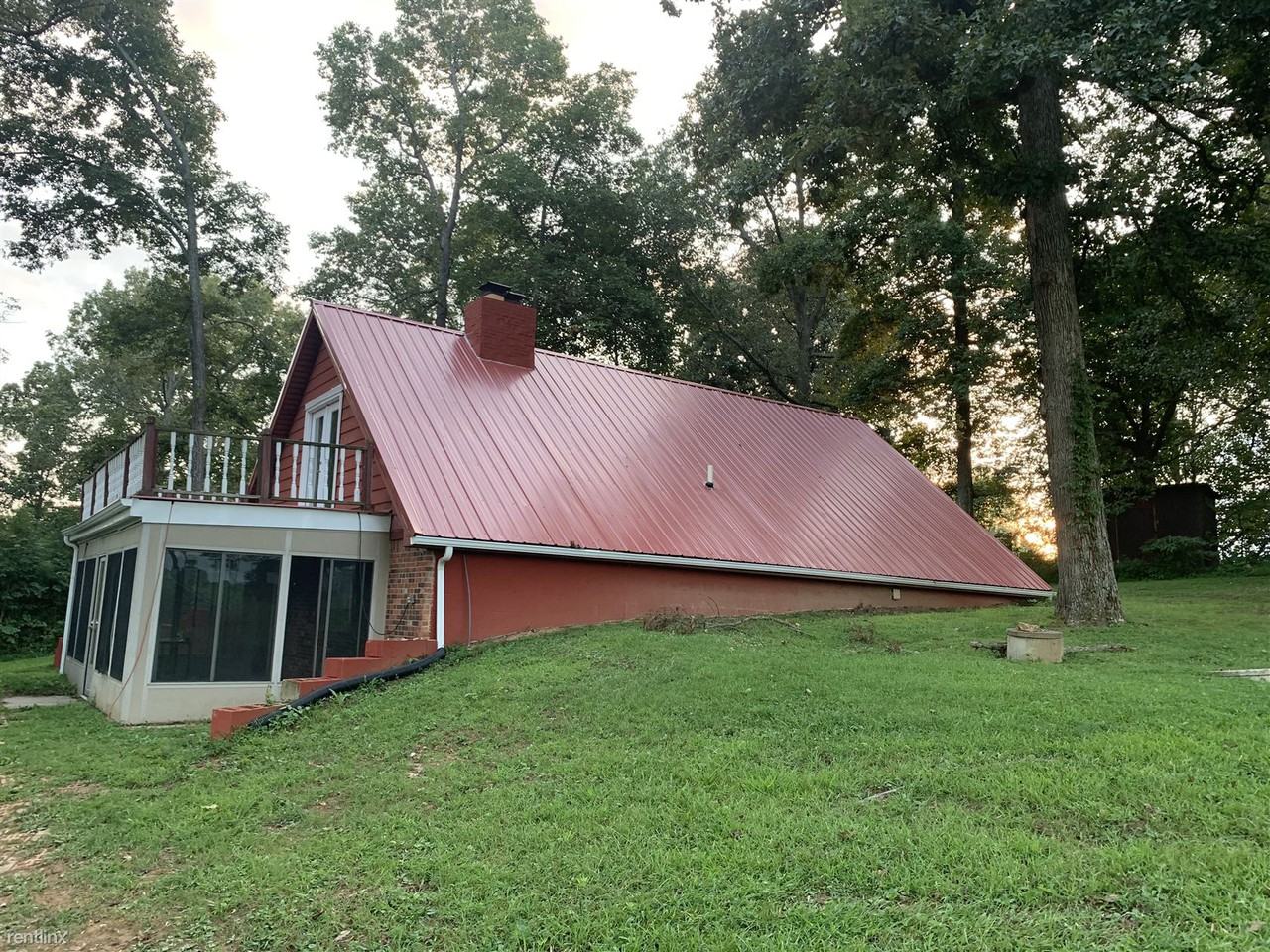 1089 Ford Rd - Photo 2 of 8