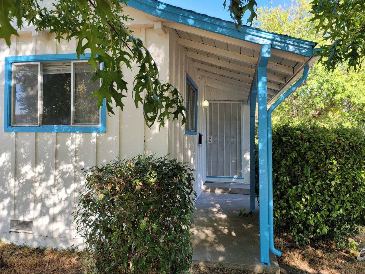 5665 Harold Way - Photo 2 of 11