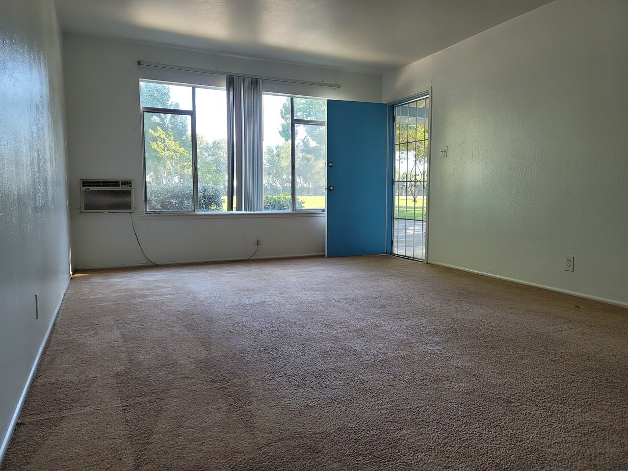 5665 Harold Way - Photo 3 of 11