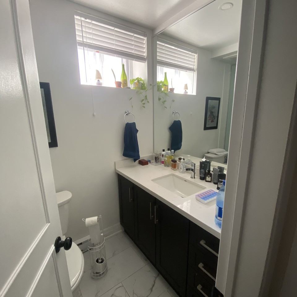 782 Ossington Avenue - Photo 5 of 12