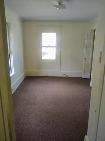 Avenue D - Photo 3 of 8