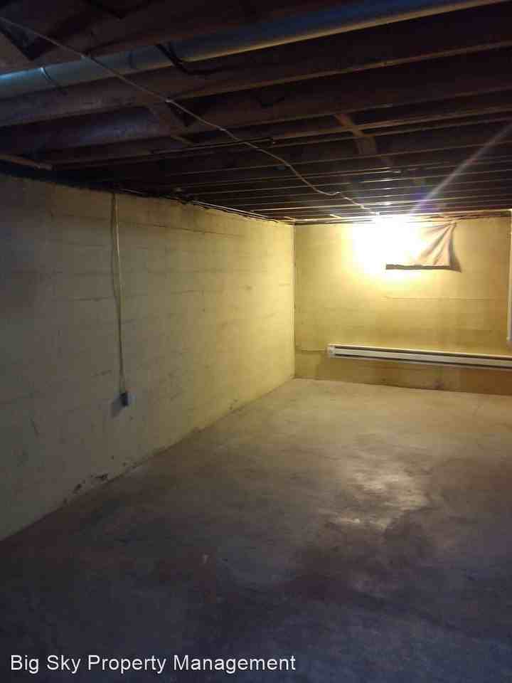 1501 & 1505 Elm St 250-5068 - Photo 3 of 12