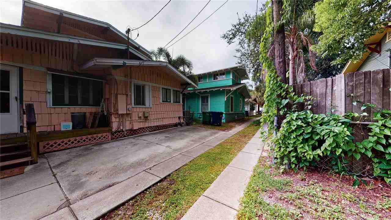 715 South Bungalow Terrace - Photo 2 of 16