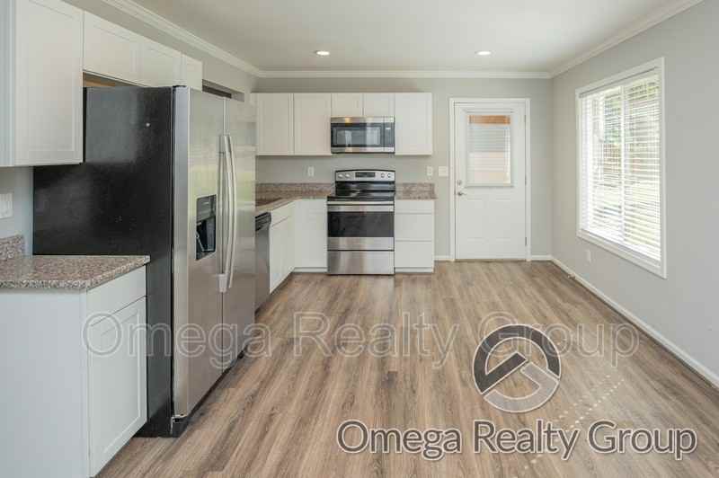 1172 Aquarius Dr #280 - Photo 7 of 38