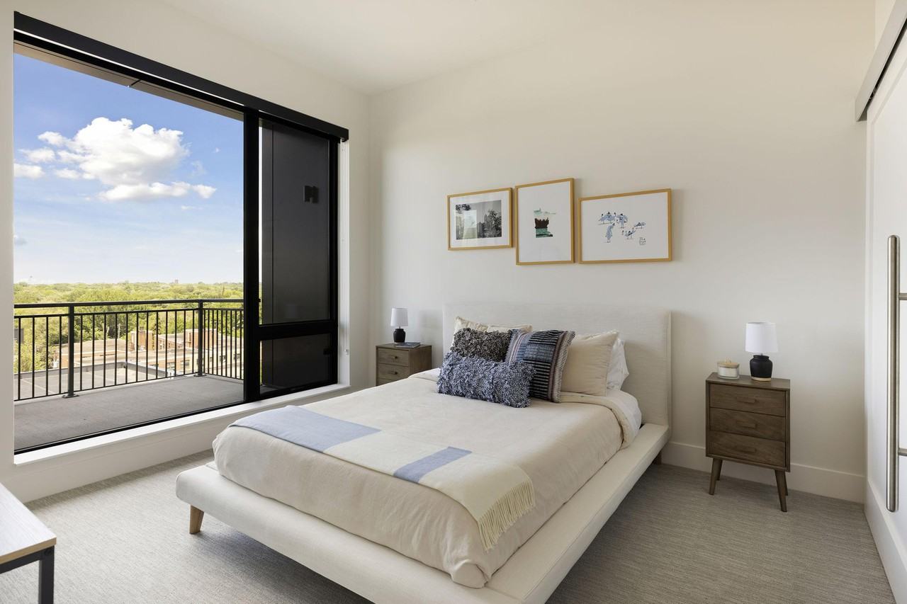 LAKEHAUS - Photo 2 of 25