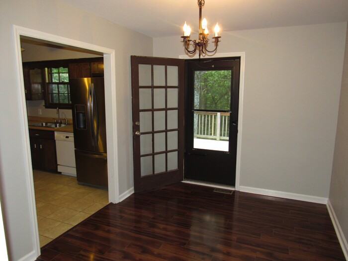 429 Dawn Dr - Photo 3 of 20