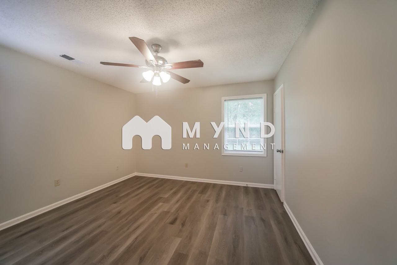 5177 Brenda Cv - Photo 3 of 16