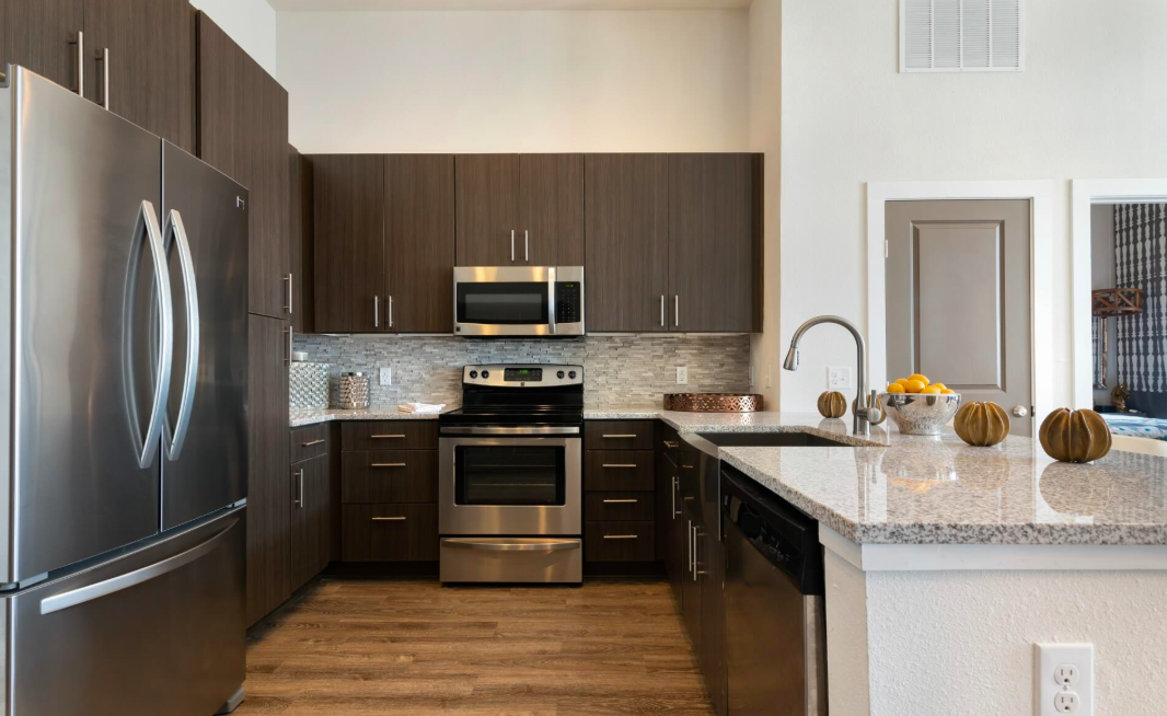 1228 4th Avenue North - Photo 2 of 8