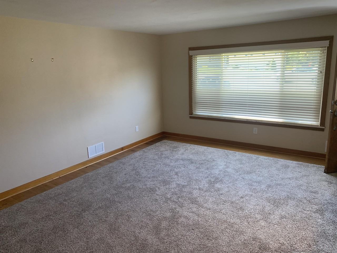 833 Murray Hill Rd #1 - Photo 3 of 16