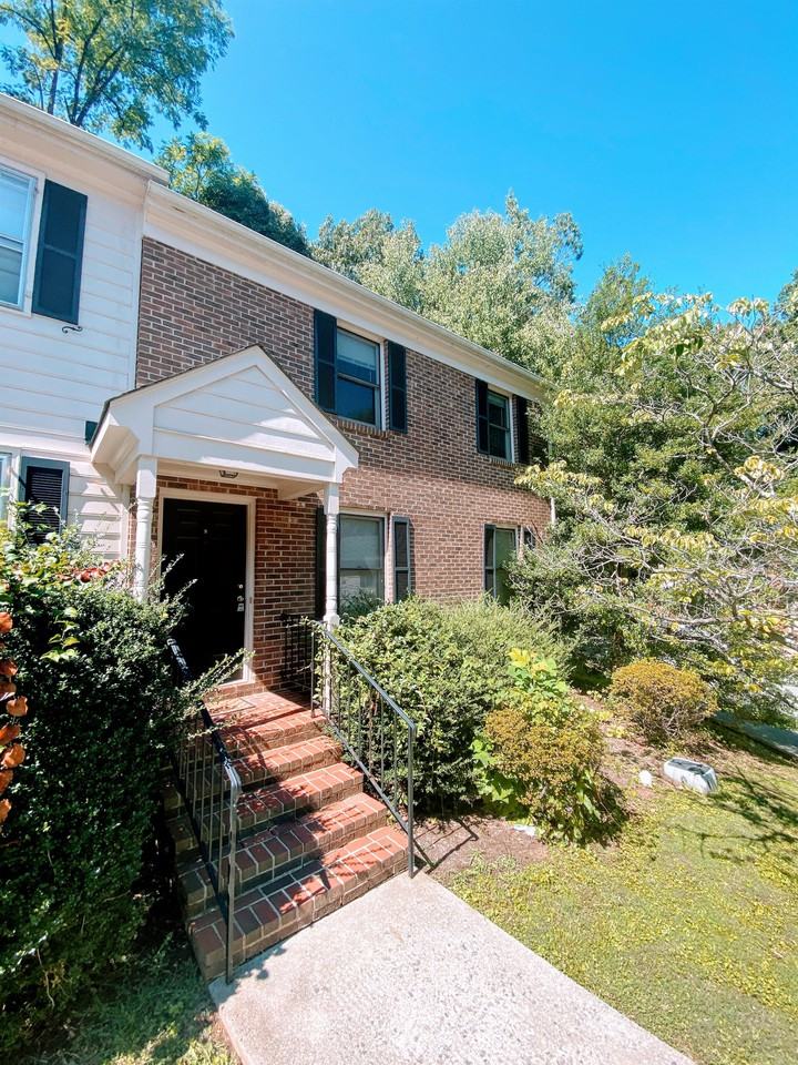 1711 Wards Ferry Rd #9