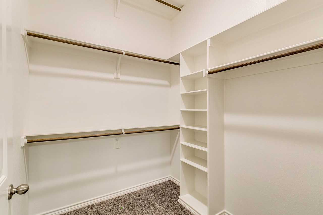 301 Amethyst Ct #301 - Photo 6 of 35