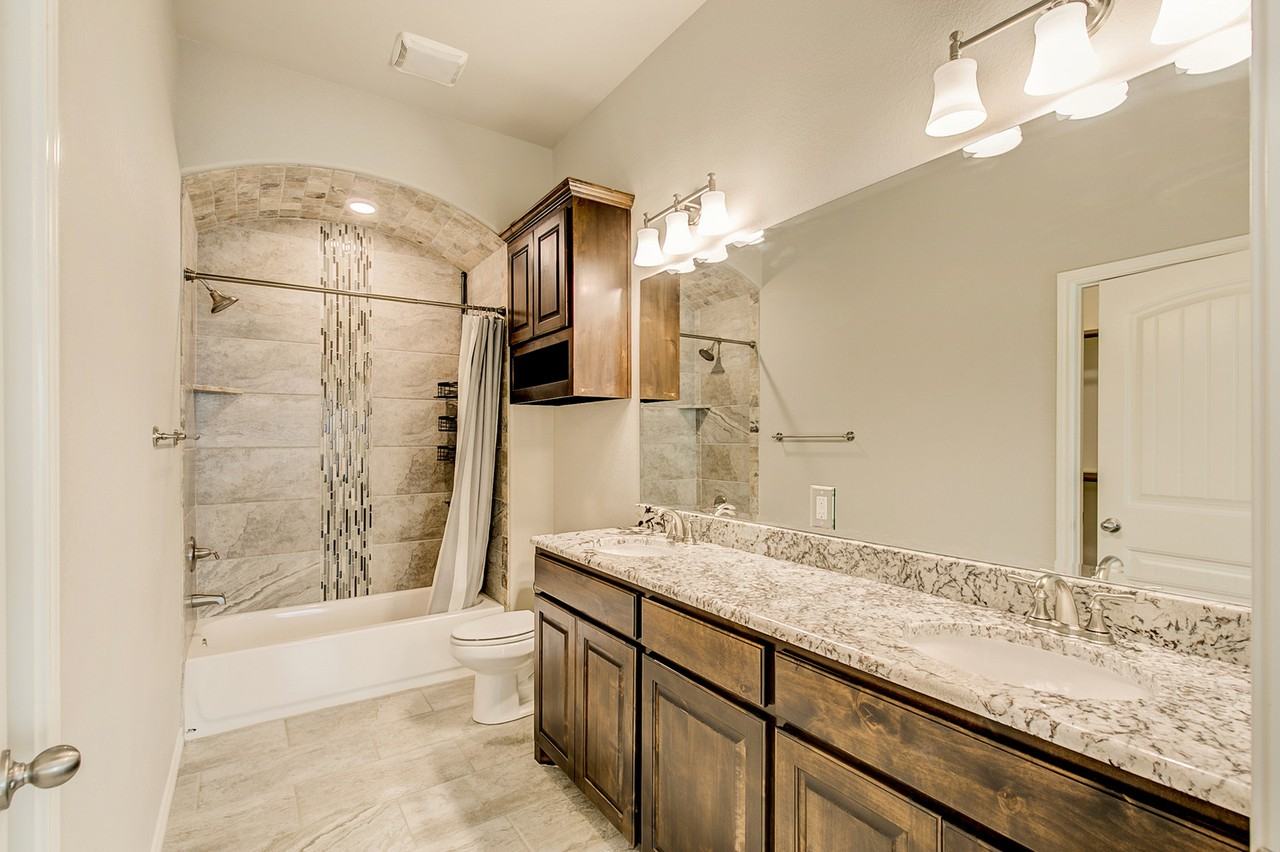 301 Amethyst Ct #301 - Photo 7 of 35