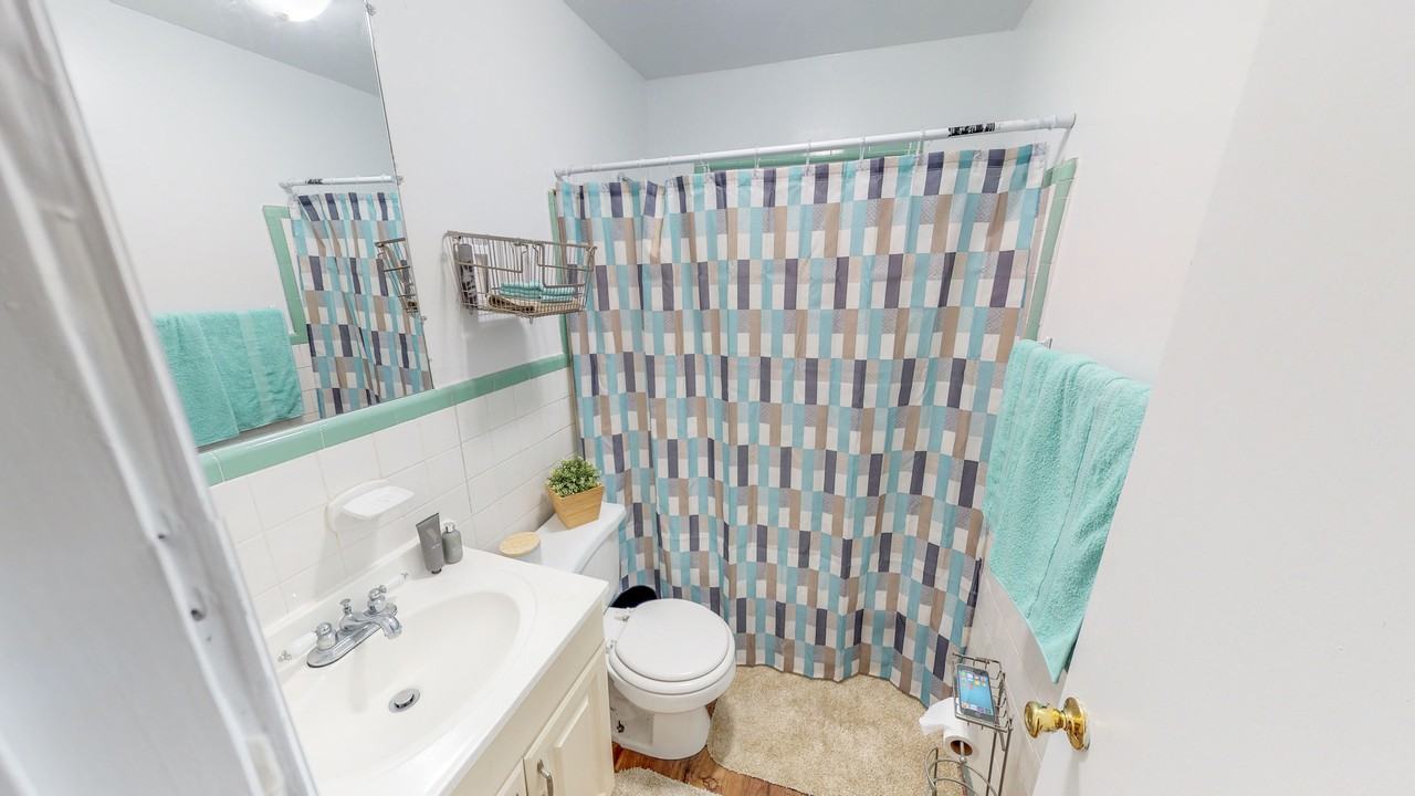 31705 Private Bedroom for Female Student or Professional (Bedroom - Photo 3 of 13