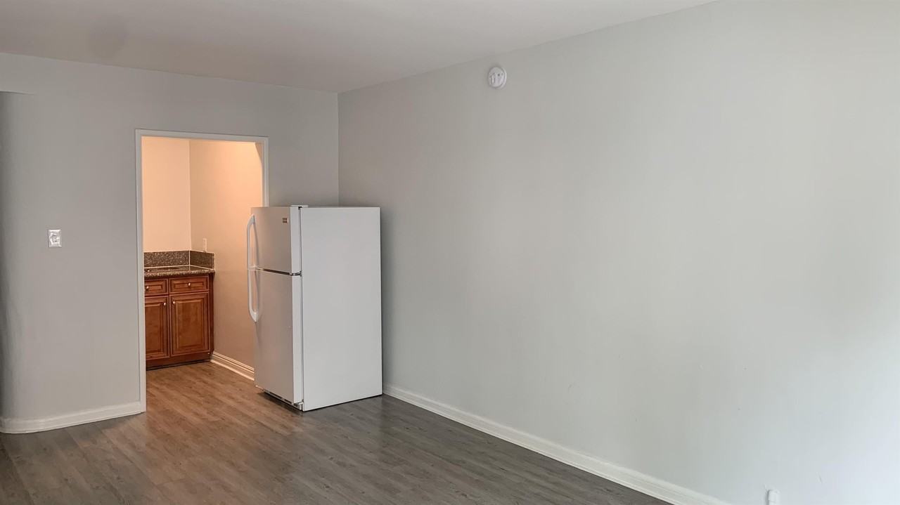 855 S Oxford Ave #2 - Photo 6 of 12