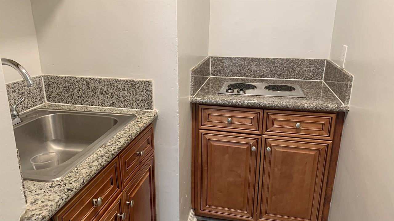 855 S Oxford Ave #2 - Photo 7 of 12