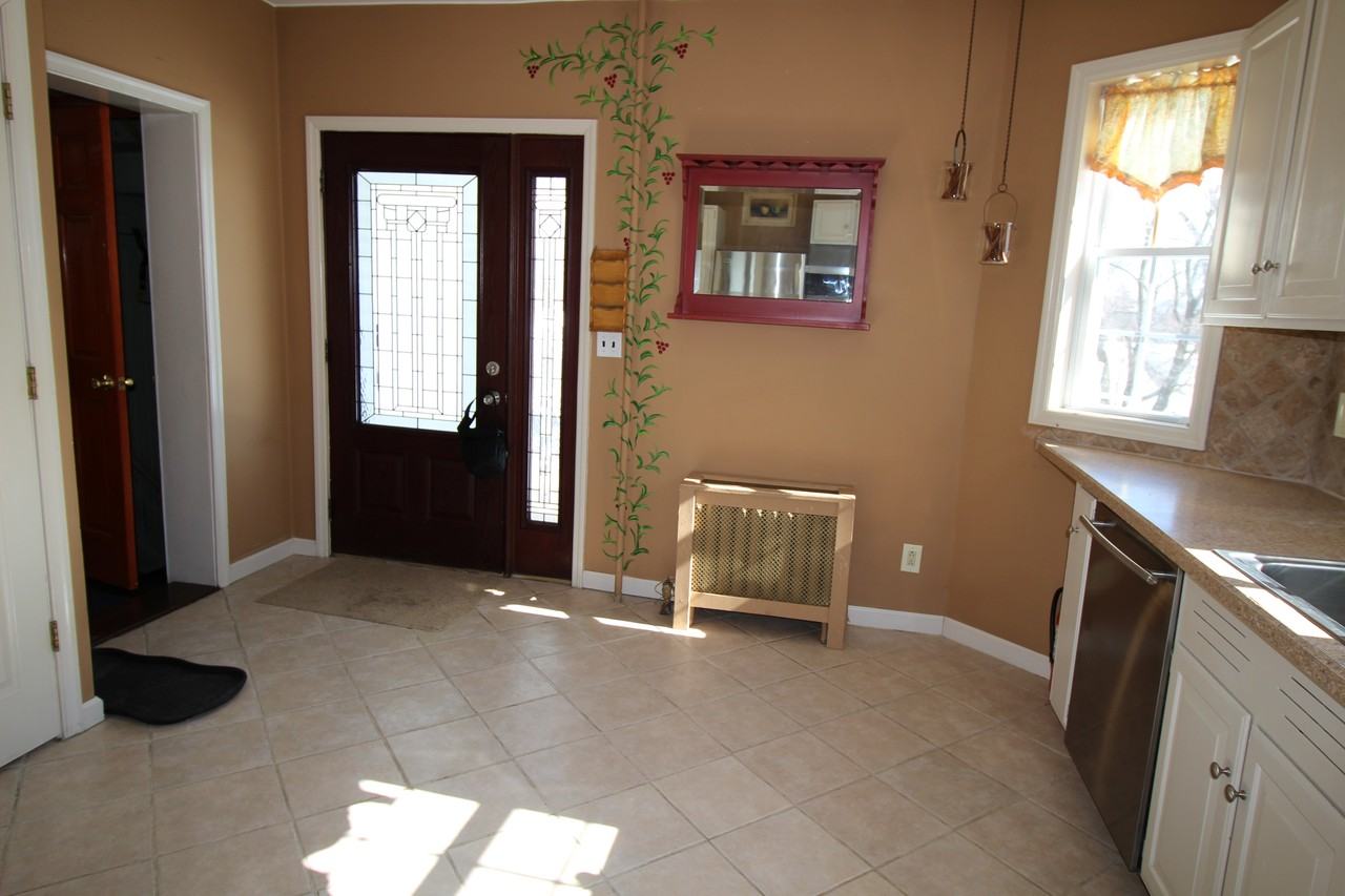 255 N Main St - Photo 3 of 15