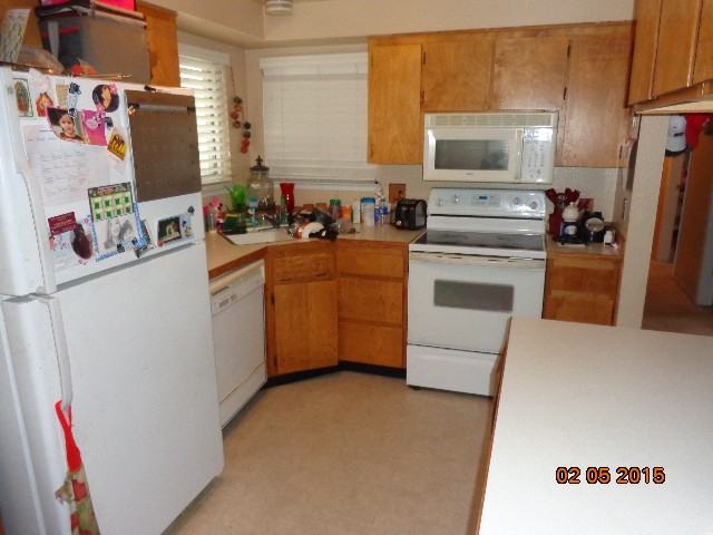 411 Parkview Ave - Photo 3 of 14