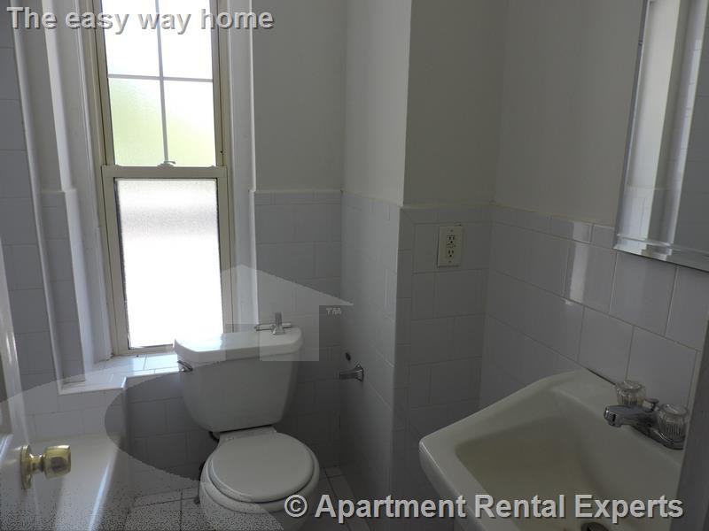 110 Concord Ave #1 - Photo 3 of 6