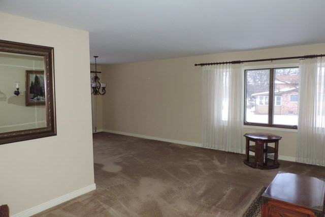 19045 S Richard Ave - Photo 2 of 11