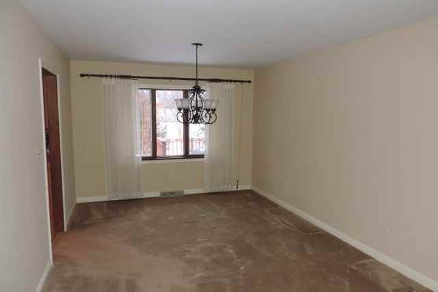 19045 S Richard Ave - Photo 3 of 11
