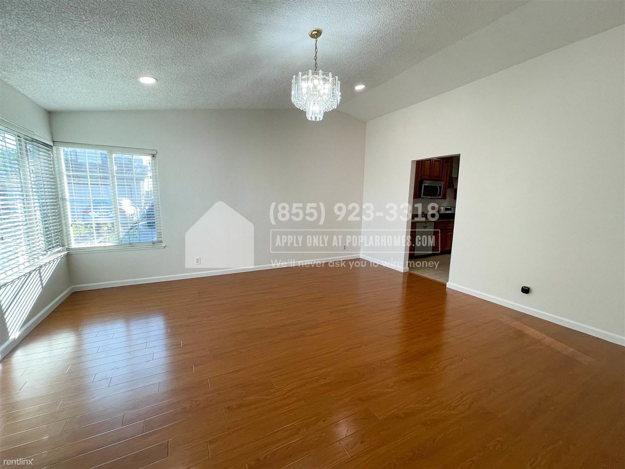 3270 Fallen Oak Ct - Photo 3 of 18