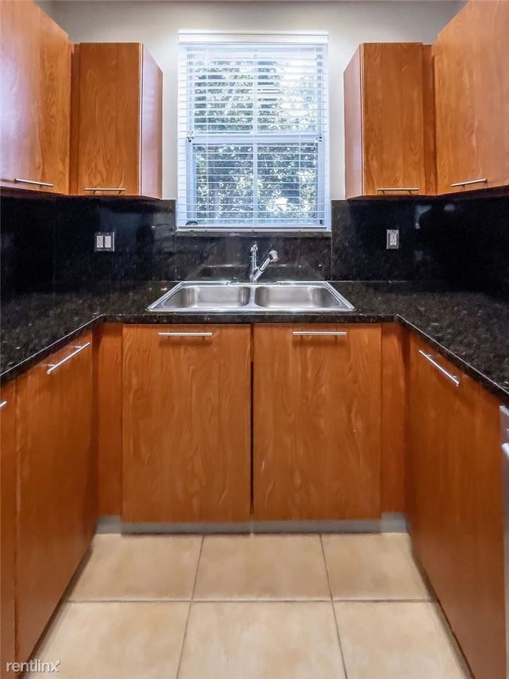 2343 Vintage Dr - Photo 2 of 38