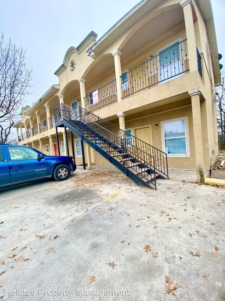 1702 W. Craig Pl - Photo 2 of 14