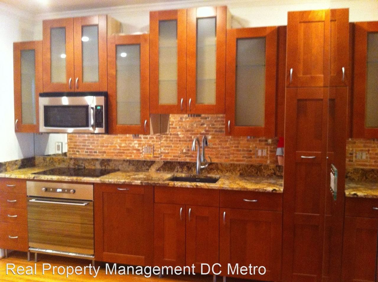 2131 Newport Place, NW - Photo 2 of 11