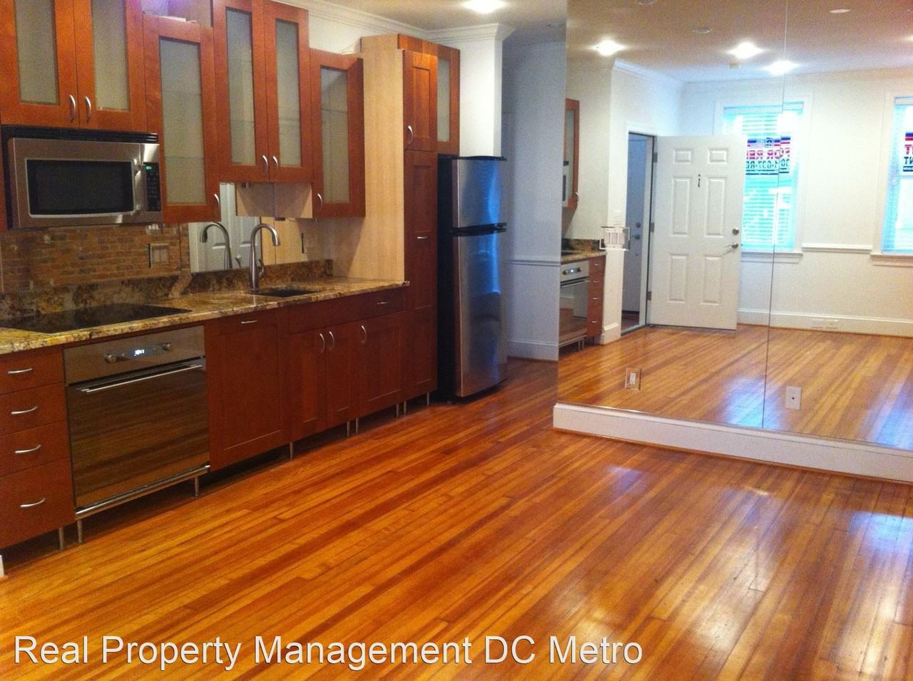 2131 Newport Place, NW - Photo 3 of 11