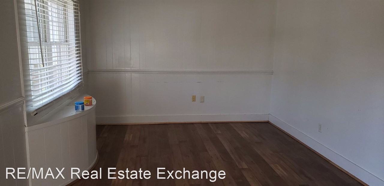 502 Normal St - Photo 2 of 6