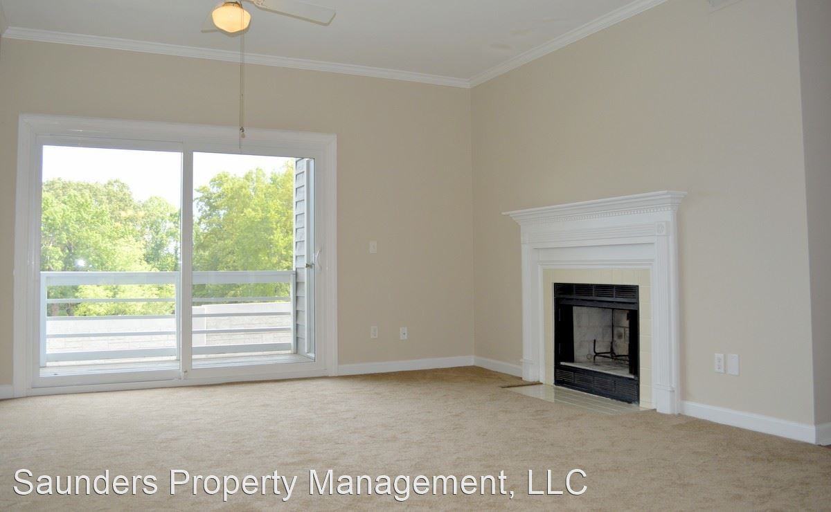 390 Meadows Cir - Photo 2 of 18