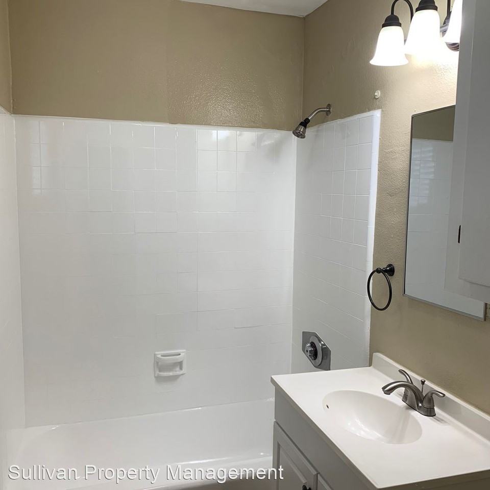 11502-11506 Adco Ave - Photo 2 of 4