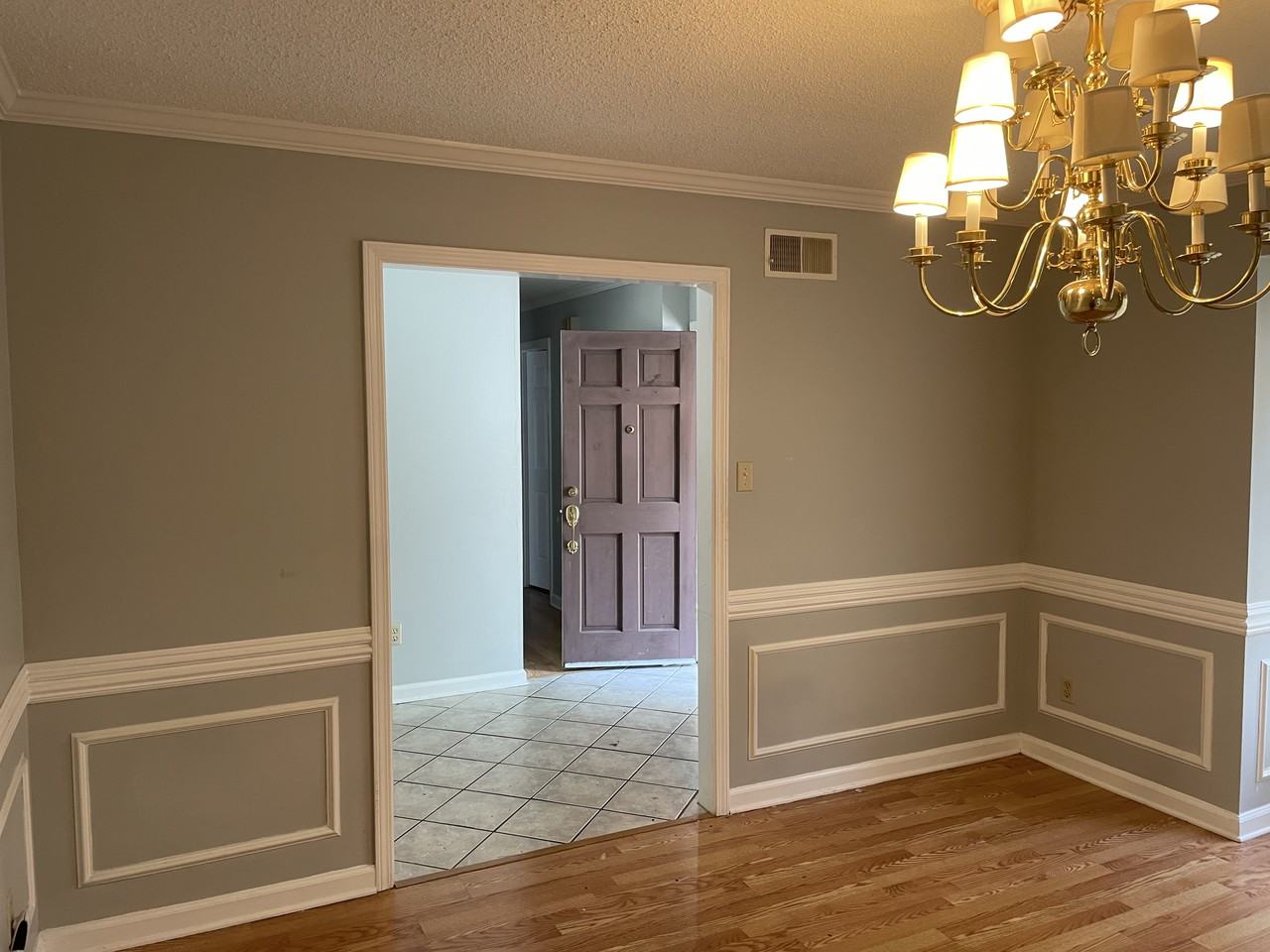 8383 Chippingham Dr - Photo 4 of 7
